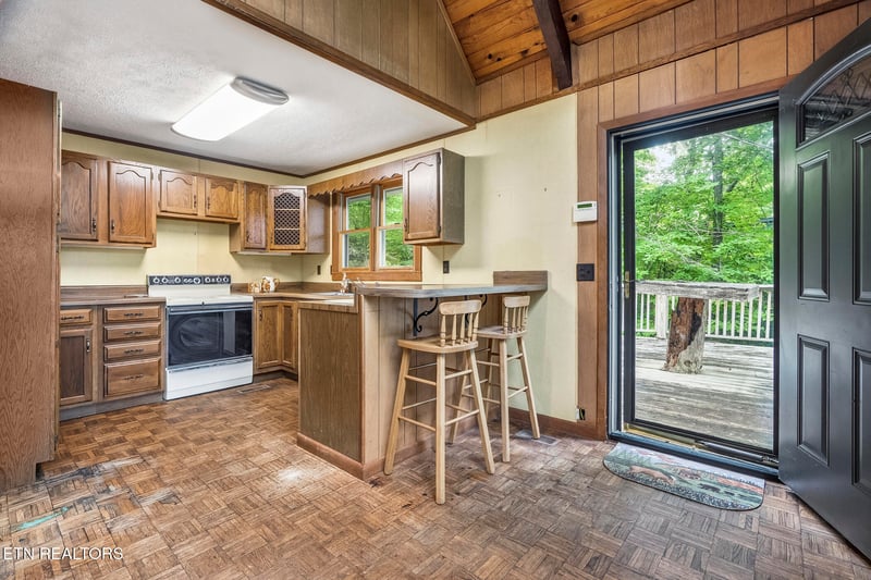 1068 Lower Alpine Way, Gatlinburg, TN 37738
