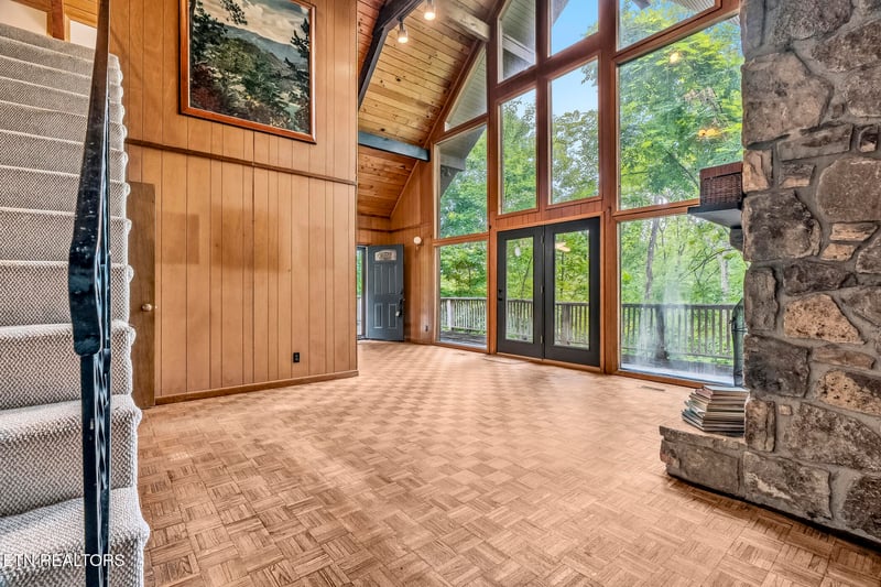 1068 Lower Alpine Way, Gatlinburg, TN 37738