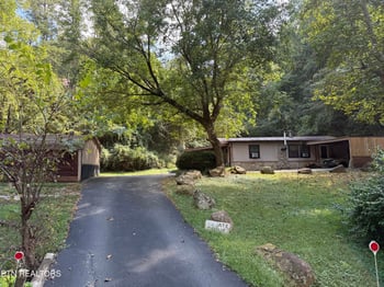 1069 Bryan View Rd, Sevierville, TN 37862