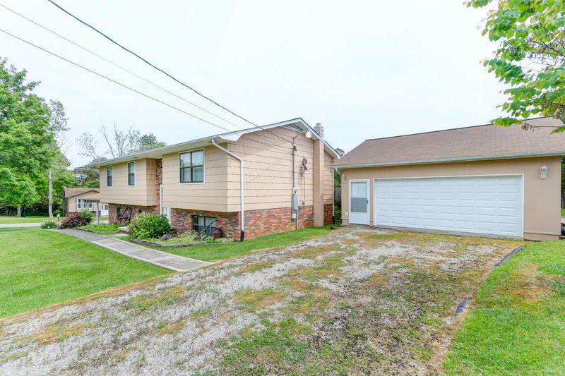 107 Ann St, Corryton, TN 37721
