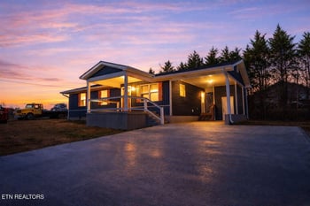 107 Azalea Ln #1, Jacksboro, TN 37757