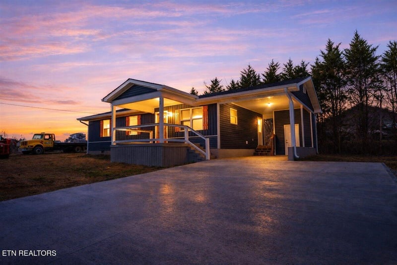 107 Azalea Ln #1, Jacksboro, TN 37757
