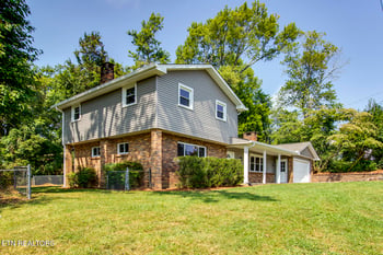 107 Bermuda Rd, Oak Ridge, TN 37830