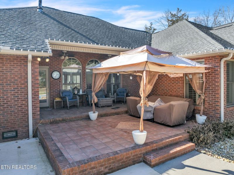 107 Brushy Valley Rd, Clinton, TN 37716