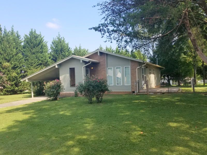 107 Cedar St, Sweetwater, TN 37874