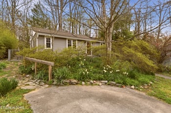 107 Dale Rd, Norris, TN 37828