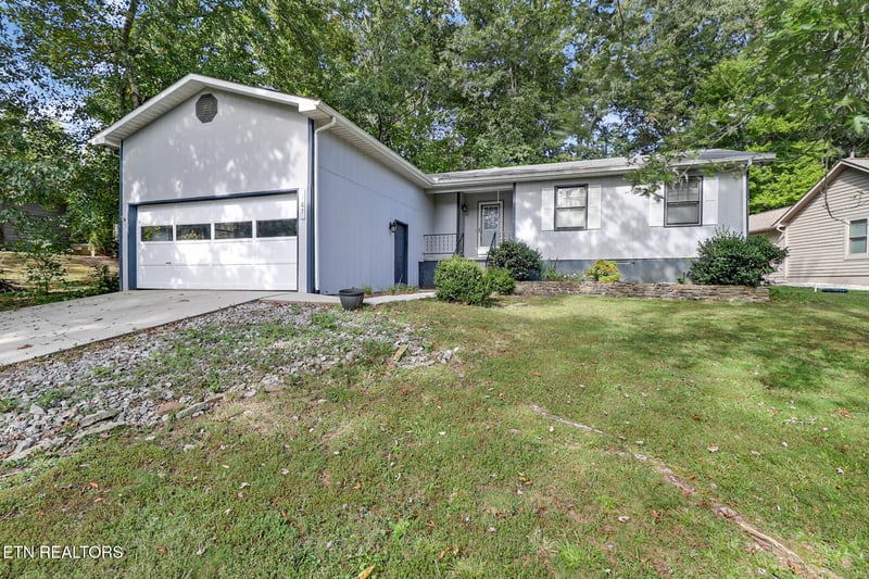 107 Delbridge Ln, Crossville, TN 38558