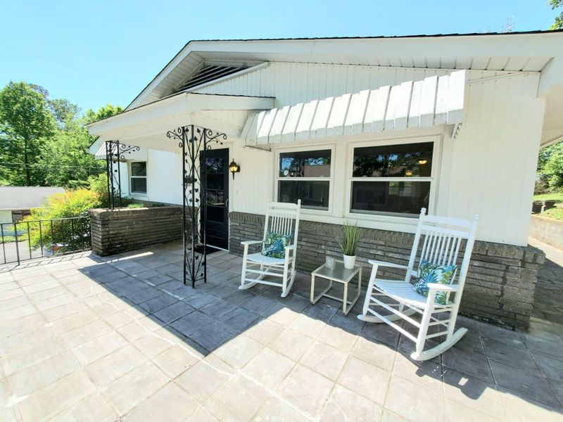 107 E Geneva Ln, Oak Ridge, TN 37830