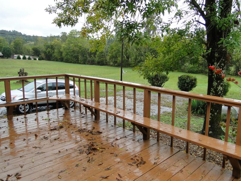 107 Everhart Rd, Tellico Plains, TN 37385