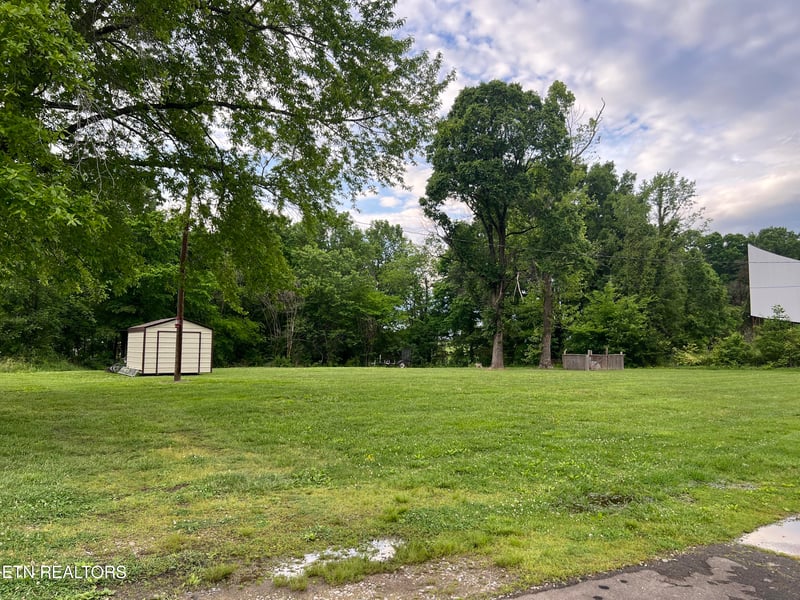 107 Garrett Ln, Maryville, TN 37804