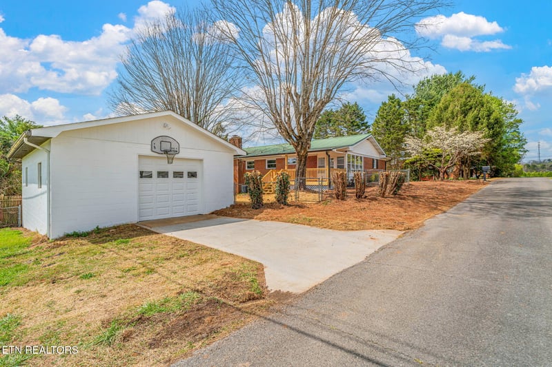 107 Harrison Ln, Seymour, TN 37865