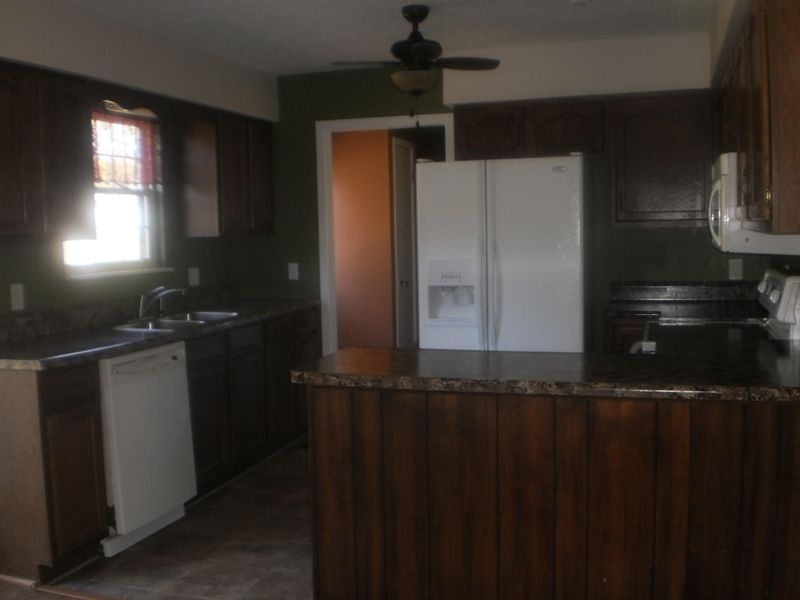 107 Harvard Dr, Rockwood, TN 37854