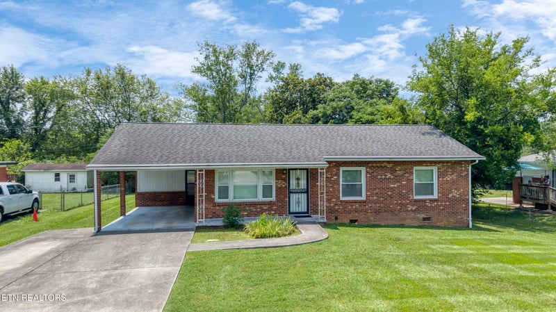 107 Harvey St, Maryville, TN 37804