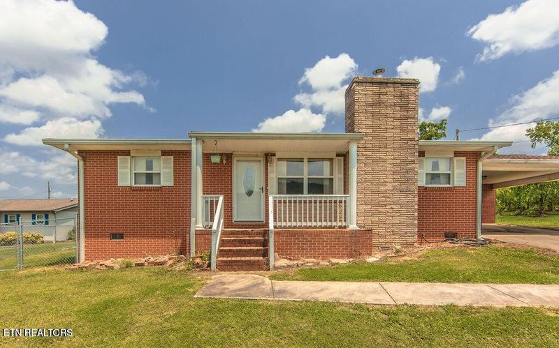 107 Hillcrest Dr, Harriman, TN 37748