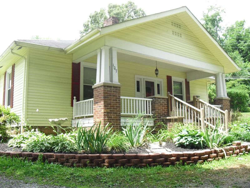107 Howard St, Clinton, TN 37716