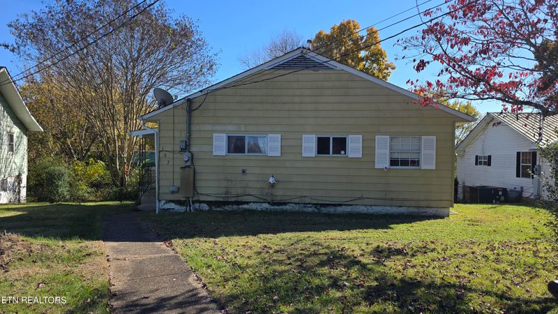 107 Jersey Ln, Oak Ridge, TN 37830