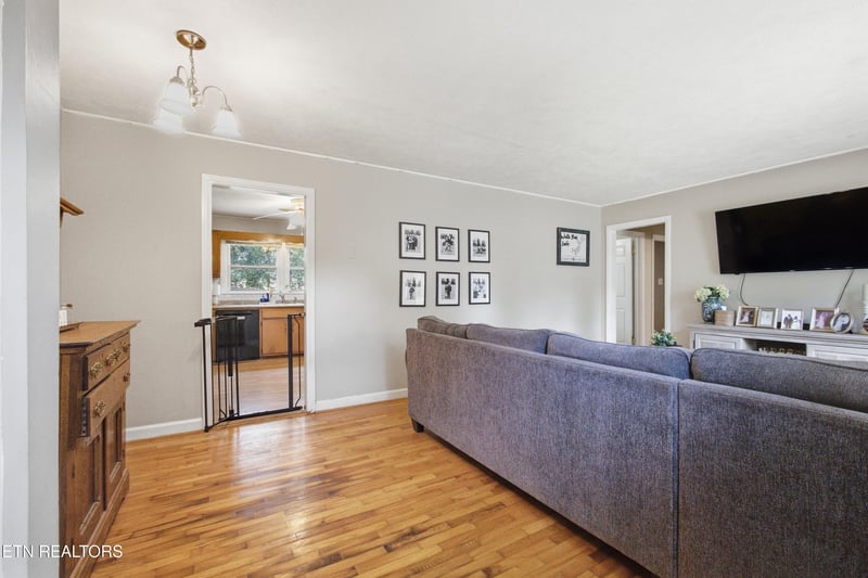 107 Manchester Rd, Kingston, TN 37763
