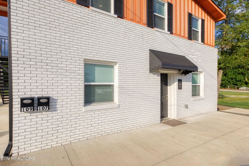 107 N Everett High Rd, Maryville, TN 37804