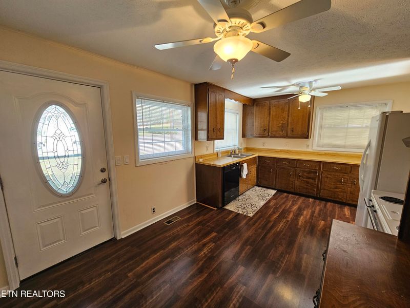 107 Norton Rd, Oak Ridge, TN 37830