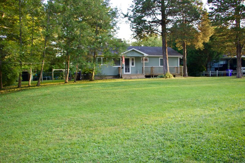 107 Peach Rd, Oak Ridge, TN 37830