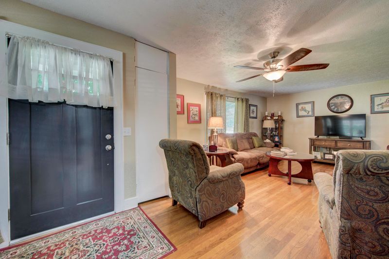 107 Pearl St, Rocky Top, TN 37769