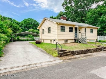 107 S Tampa Ln, Oak Ridge, TN 37830