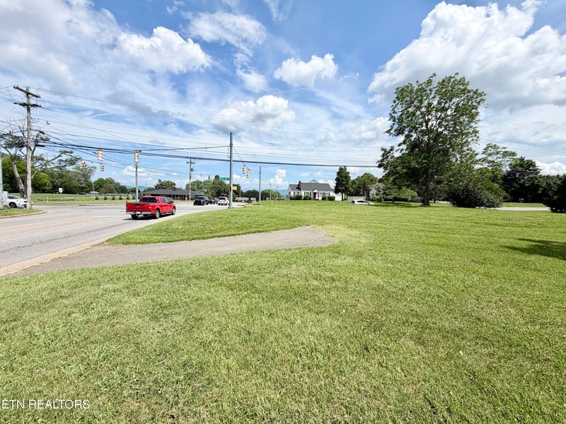 107 Sandy Springs Rd, Maryville, TN 37803