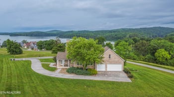 107 Sunny St, Sharps Chapel, TN 37866