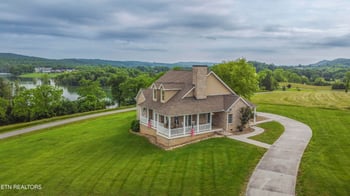 107 Sunny St, Sharps Chapel, TN 37866