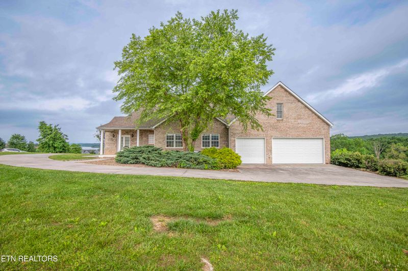 107 Sunny St, Sharps Chapel, TN 37866