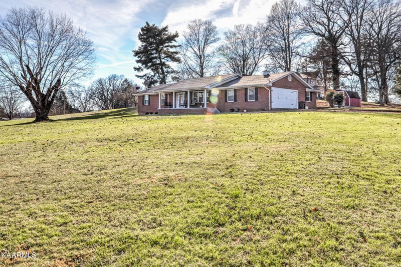 107 W Hill St, Lafollette, TN 37766