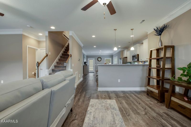 107 W Rarity Ridge Pkwy, Oak Ridge, TN 37830