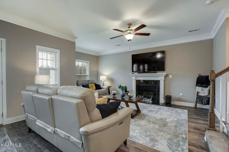 107 W Rarity Ridge Pkwy, Oak Ridge, TN 37830