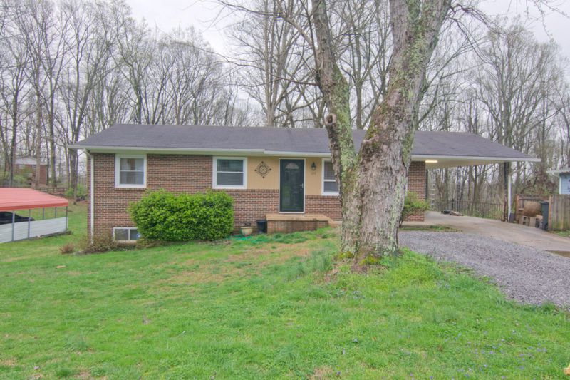 107 Wayside Rd, Oak Ridge, TN 37830