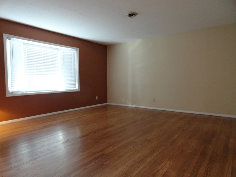 107 Westwood Dr, Clinton, TN 37716