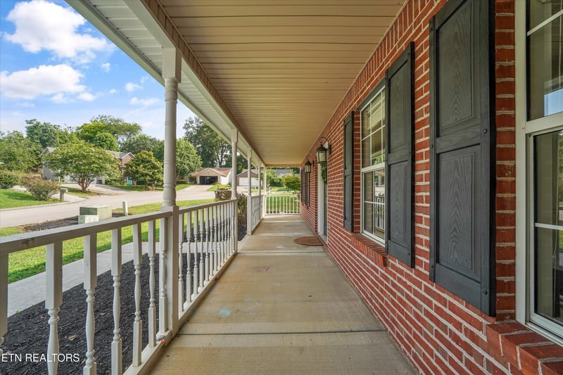 10712 Olive Grove Ln, Knoxville, TN 37934