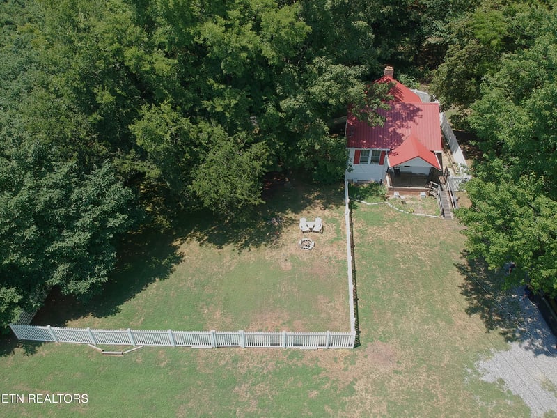 10719 Lake Ridge Dr, Knoxville, TN 37934