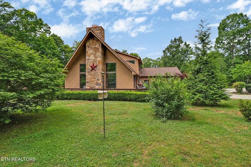 1072 Belmont Dr, Monterey, TN 38574