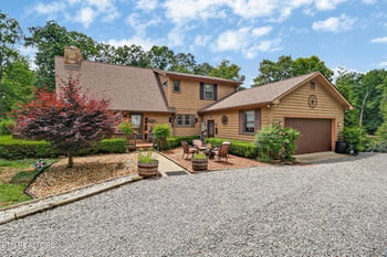 1072 Belmont Dr, Monterey, TN 38574