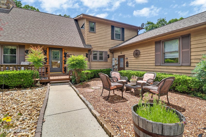 1072 Belmont Dr, Monterey, TN 38574