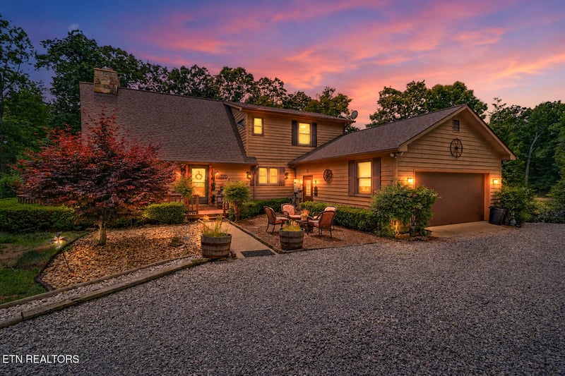 1072 Belmont Dr, Monterey, TN 38574
