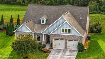 10720 Hunters Knoll Ln, Knoxville, TN 37932