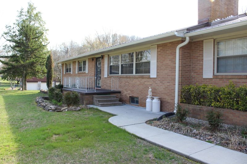 10725 Old Rutledge Pike, Blaine, TN 37709