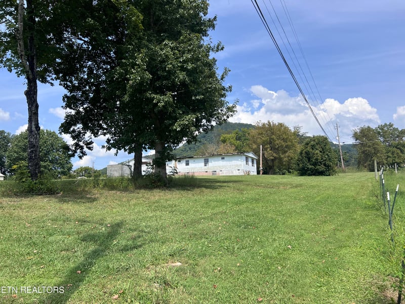 10728 Mountain Rd, Luttrell, TN 37779
