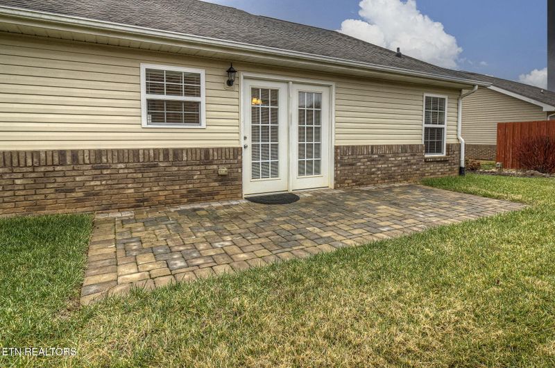 1073 Evelyn Dr, Loudon, TN 37774