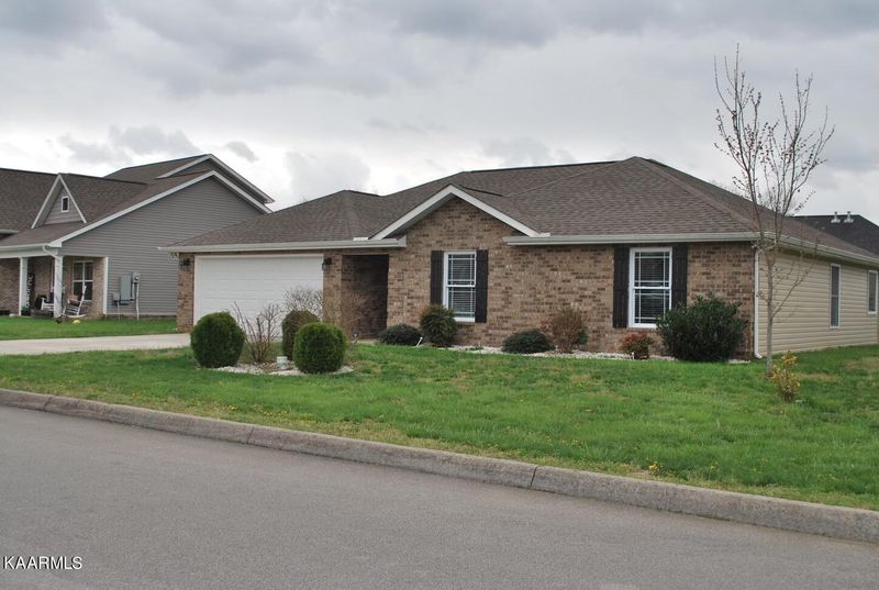 1074 Evelyn Dr, Loudon, TN 37774