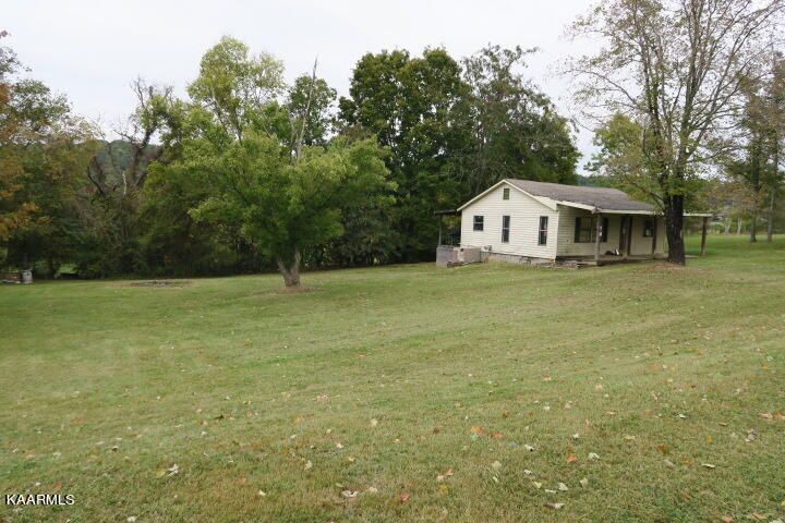 1074 Johnson Rd, Seymour, TN 37865