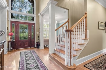 1074 White Oak Ave, Maryville, TN 37803