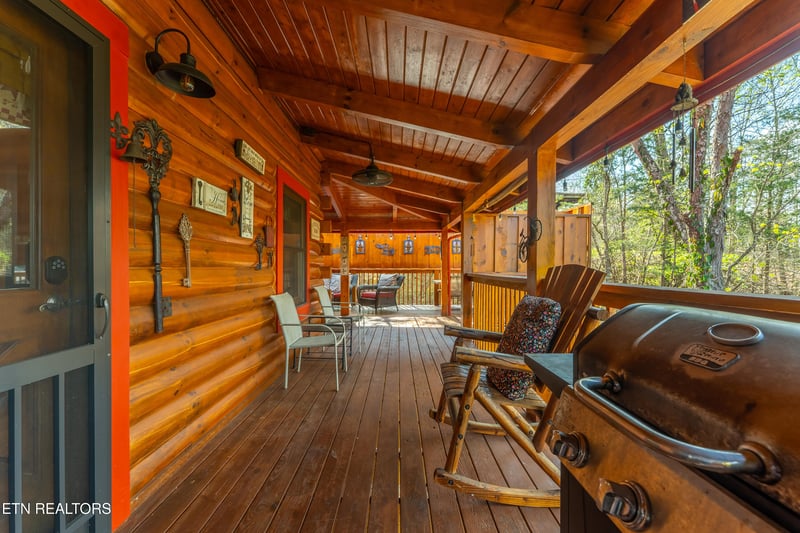 1074 Willard Way, Sevierville, TN 37876