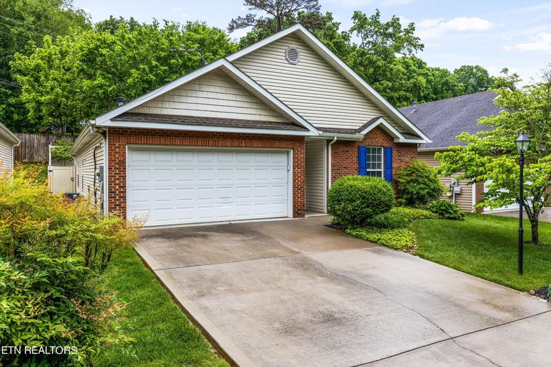 10744 Meriwether Ln, Knoxville, TN 37934